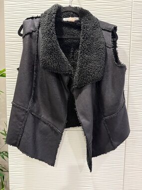 Women's Black Faux-Shearling Vest Coat - Cozy Open Front